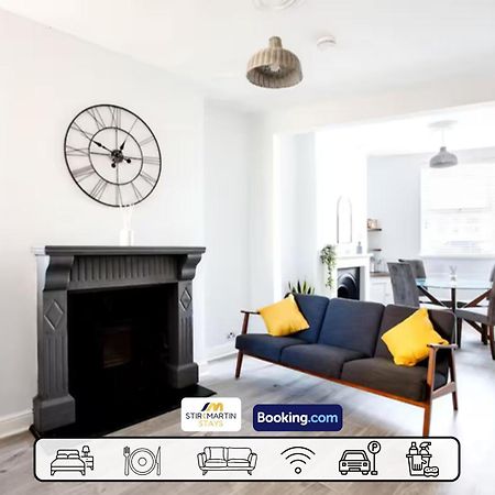 Comfy 3Bed House By Stirkmartin Stays Short Lets & Serviced Accommodation Cardiff With Free Parking & 8Mins To City Centre Bagian luar foto